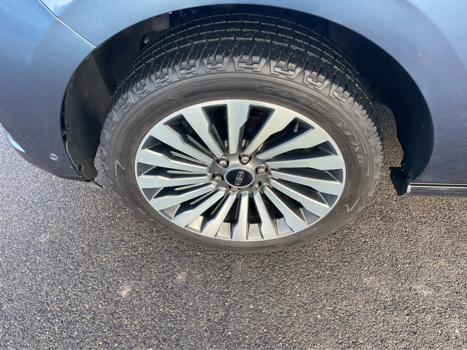 Used 2018 Lincoln Navigator Reserve w/ Technology Package image 9