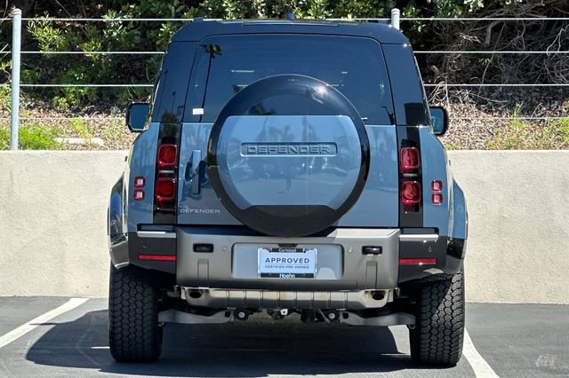 Certified 2025 Land Rover Defender 110 X-Dynamic SE AWD/4WD image 4