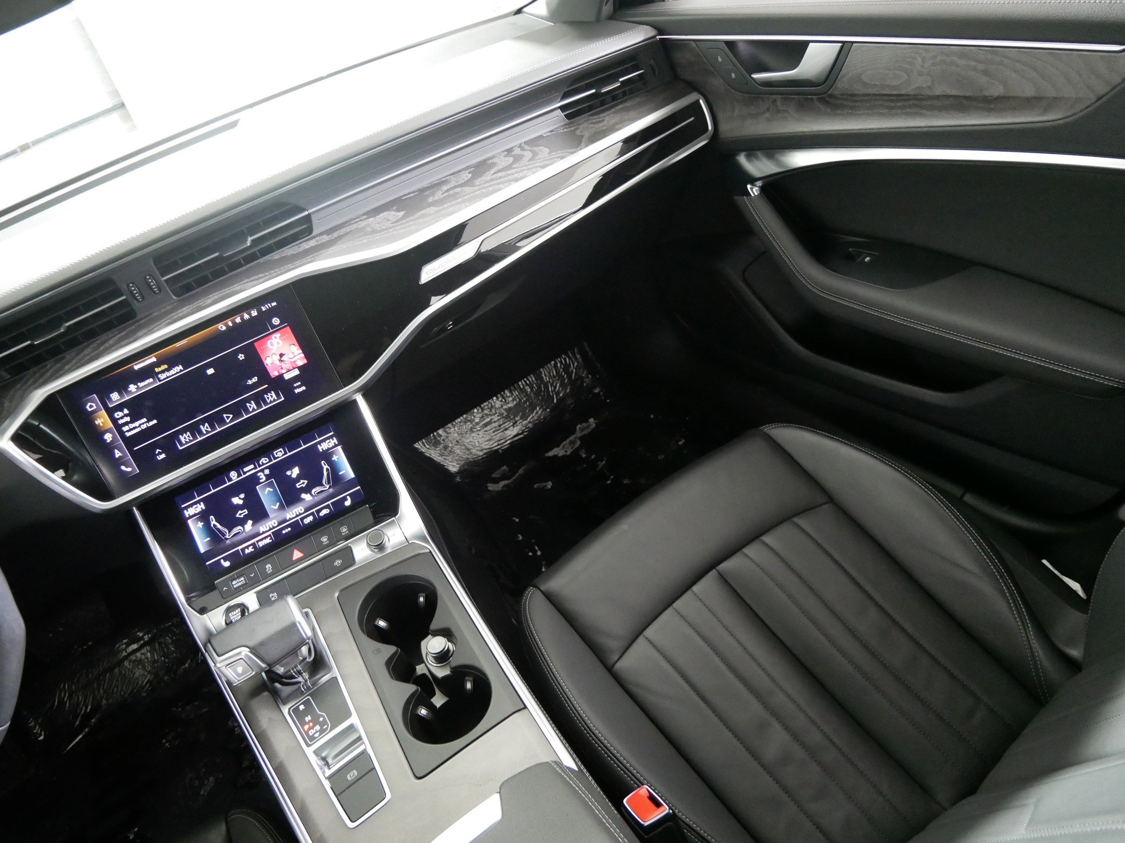 Used 2024 Audi A6 Premium Plus image 11