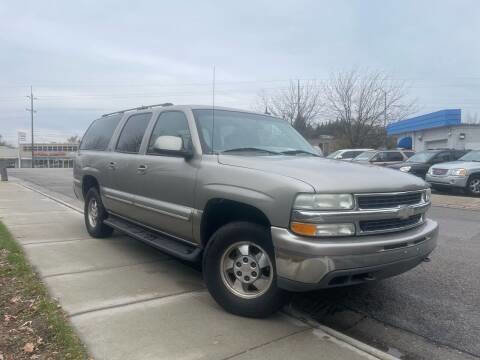 Used 2003 Chevrolet Suburban LT w/ LT Preferred Equipment Group image 2