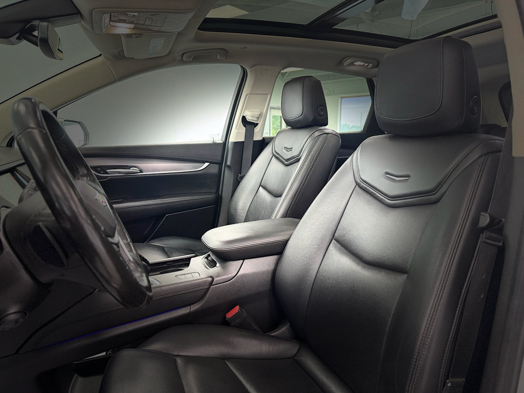 Used 2019 Cadillac XT5 Luxury AWD/4WD image 14