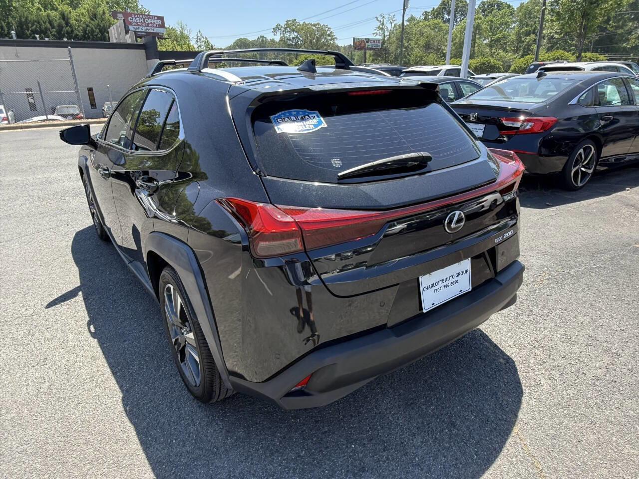 Used 2019 Lexus UX 200 w/ Premium Package image 4
