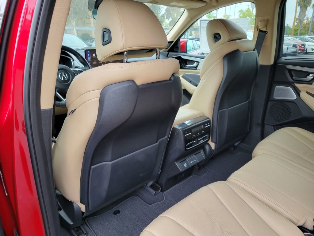 Certified 2025 Acura MDX w/ Technology Package image 13