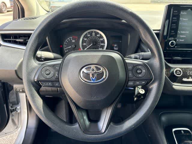 Used 2022 Toyota Corolla LE FWD image 15