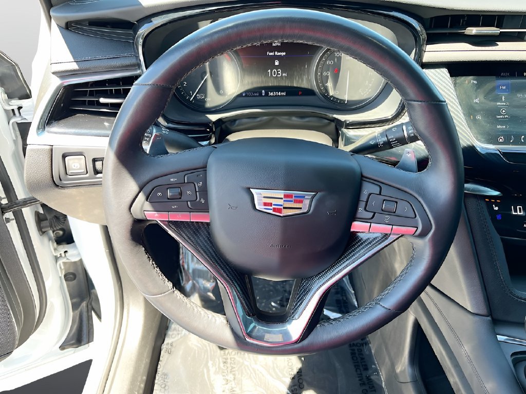 Used 2024 Cadillac XT6 Sport w/ Technology Package AWD/4WD image 11