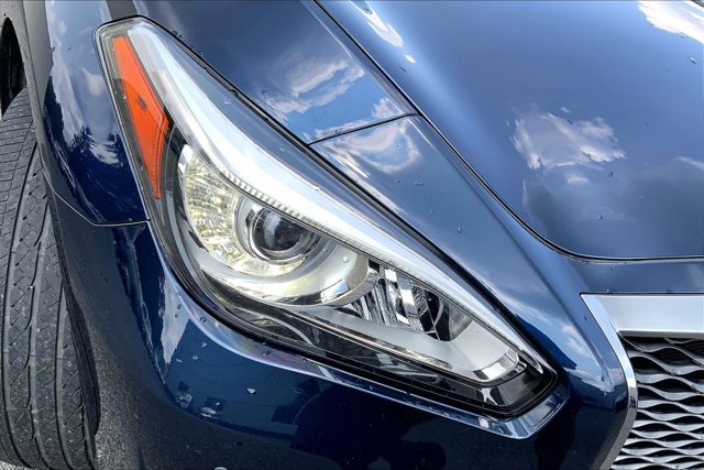Used 2018 INFINITI Q70 Luxe AWD/4WD image 28