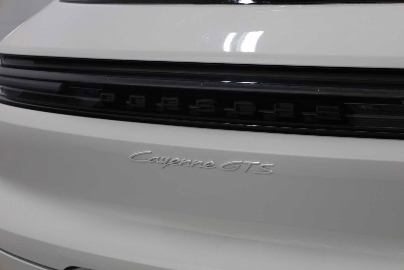 New 2025 Porsche Cayenne GTS image 8
