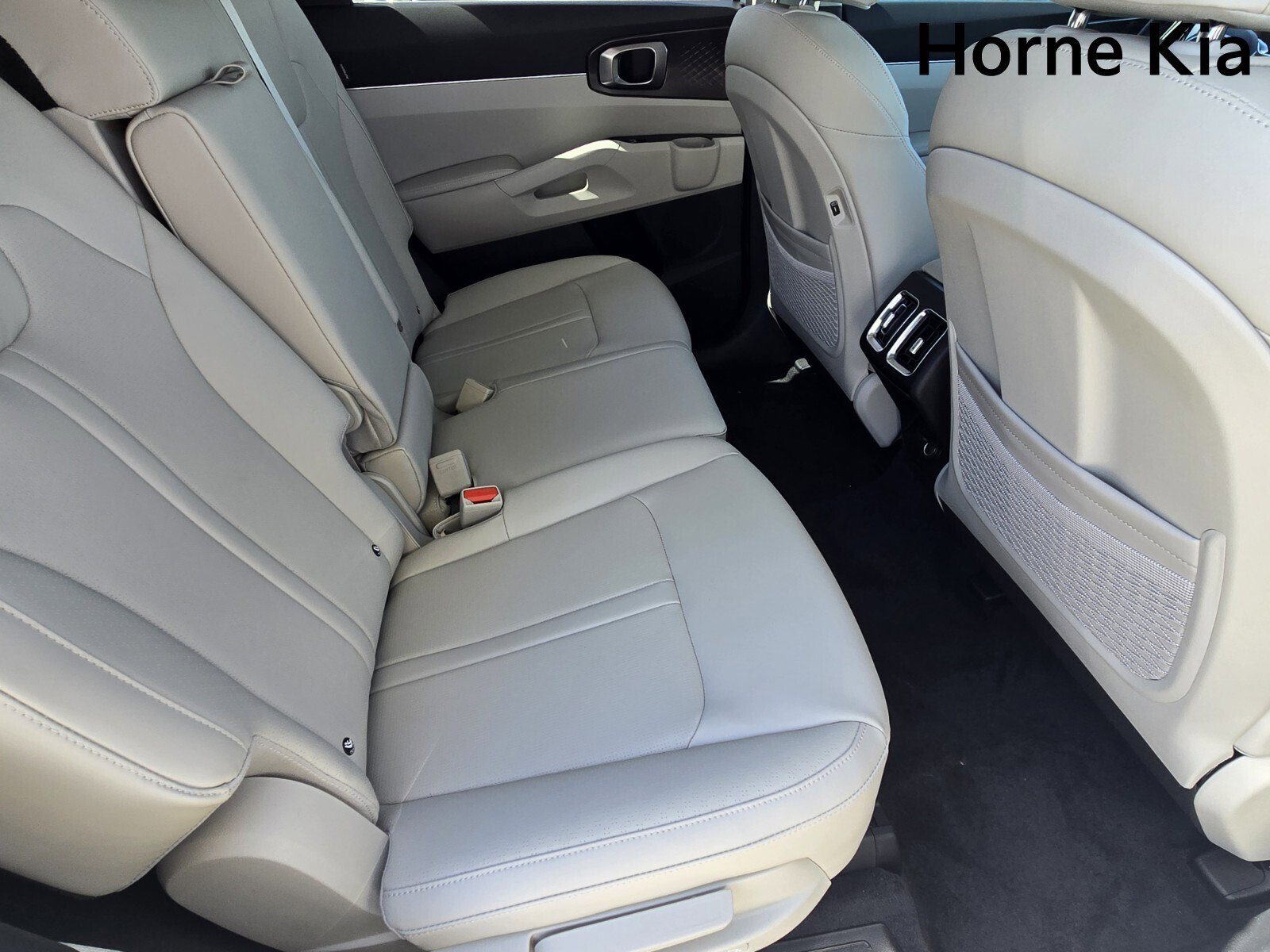 New 2025 Kia Sorento S image 10