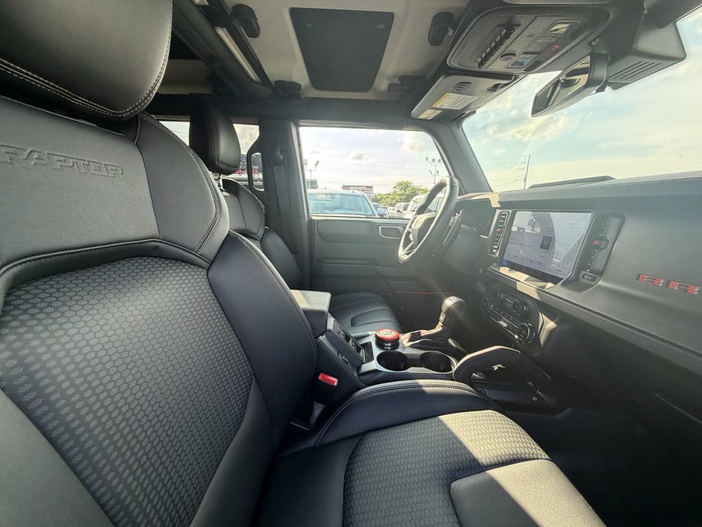 Used 2025 Ford Bronco Raptor AWD/4WD image 19