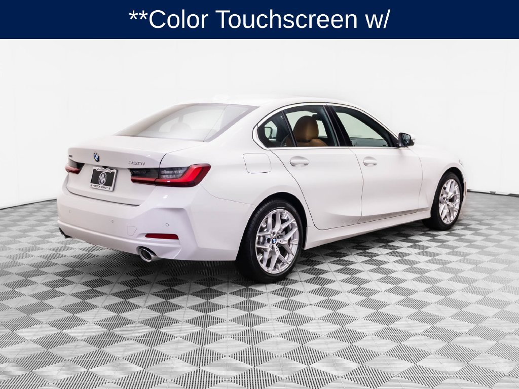 Used 2025 BMW 330i xDrive Sedan w/ Premium Package AWD/4WD image 5