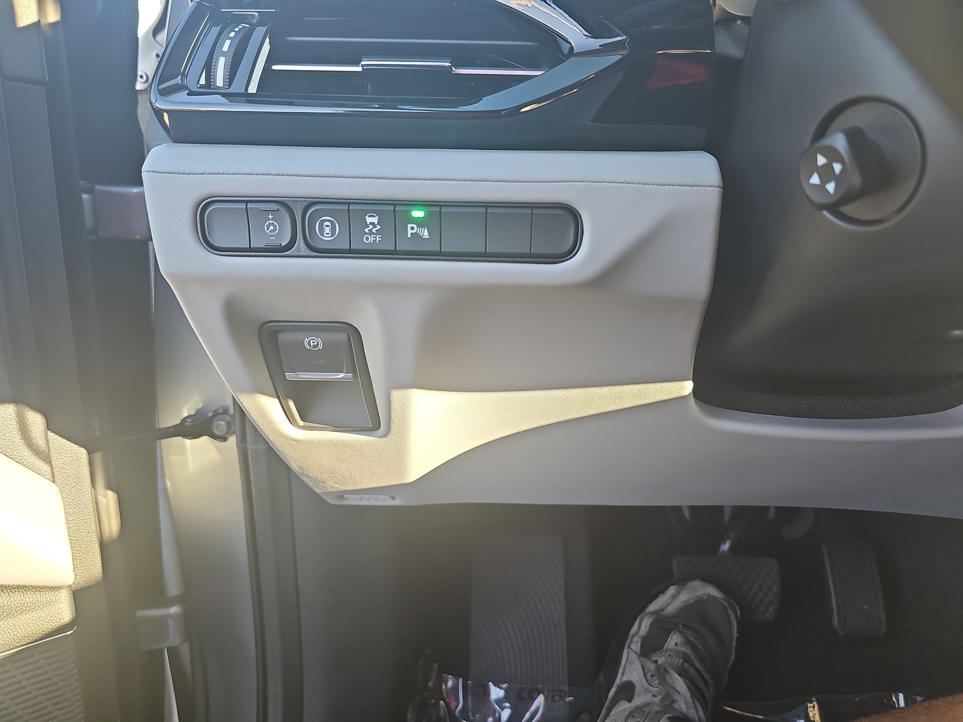Certified 2025 Acura MDX FWD w/ Technology Package image 26