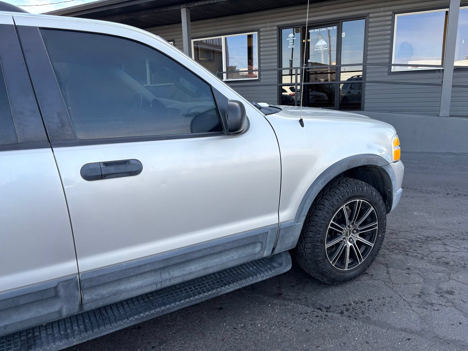 Used 2003 Ford Explorer XLT AWD/4WD image 25