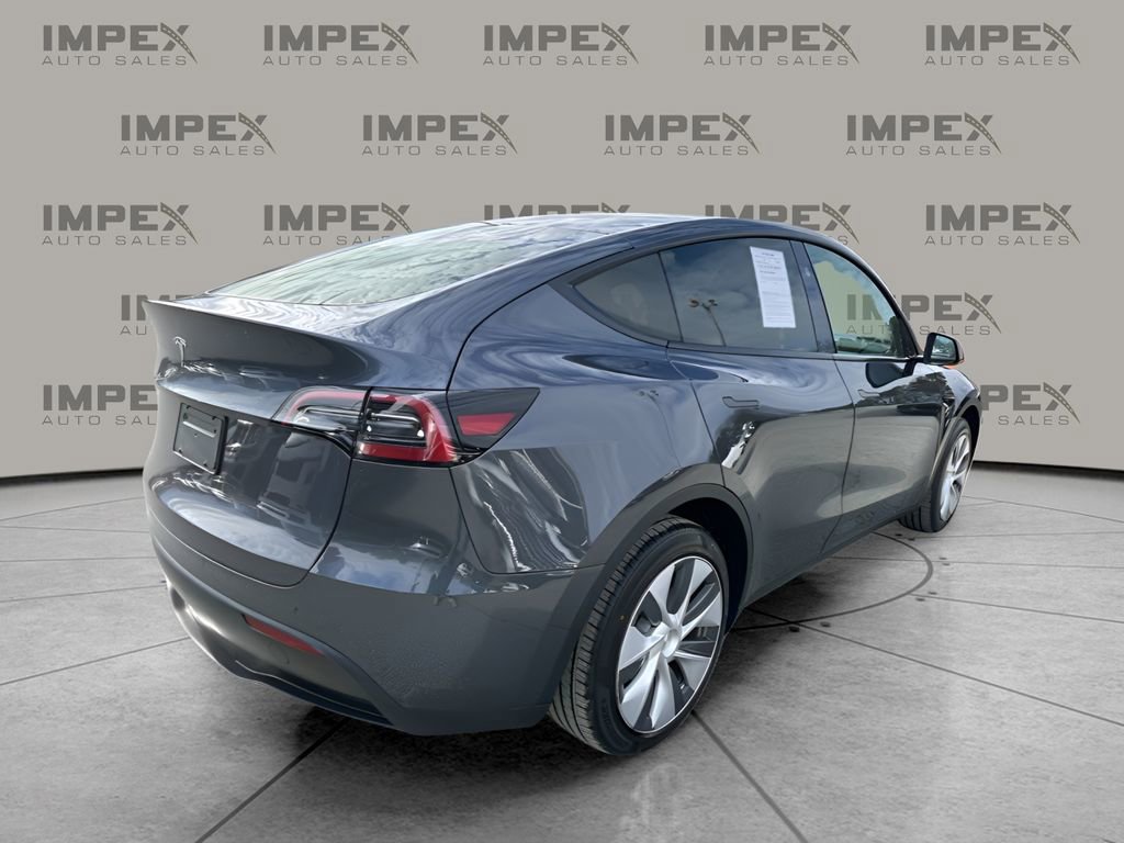 Used 2023 Tesla Model Y Long Range image 5