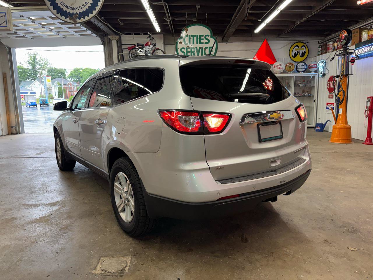 Used 2014 Chevrolet Traverse LT AWD/4WD image 3