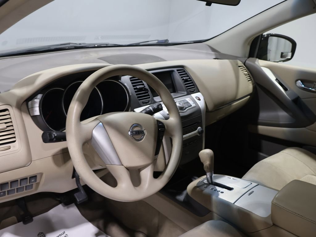 Used 2013 Nissan Murano S image 16