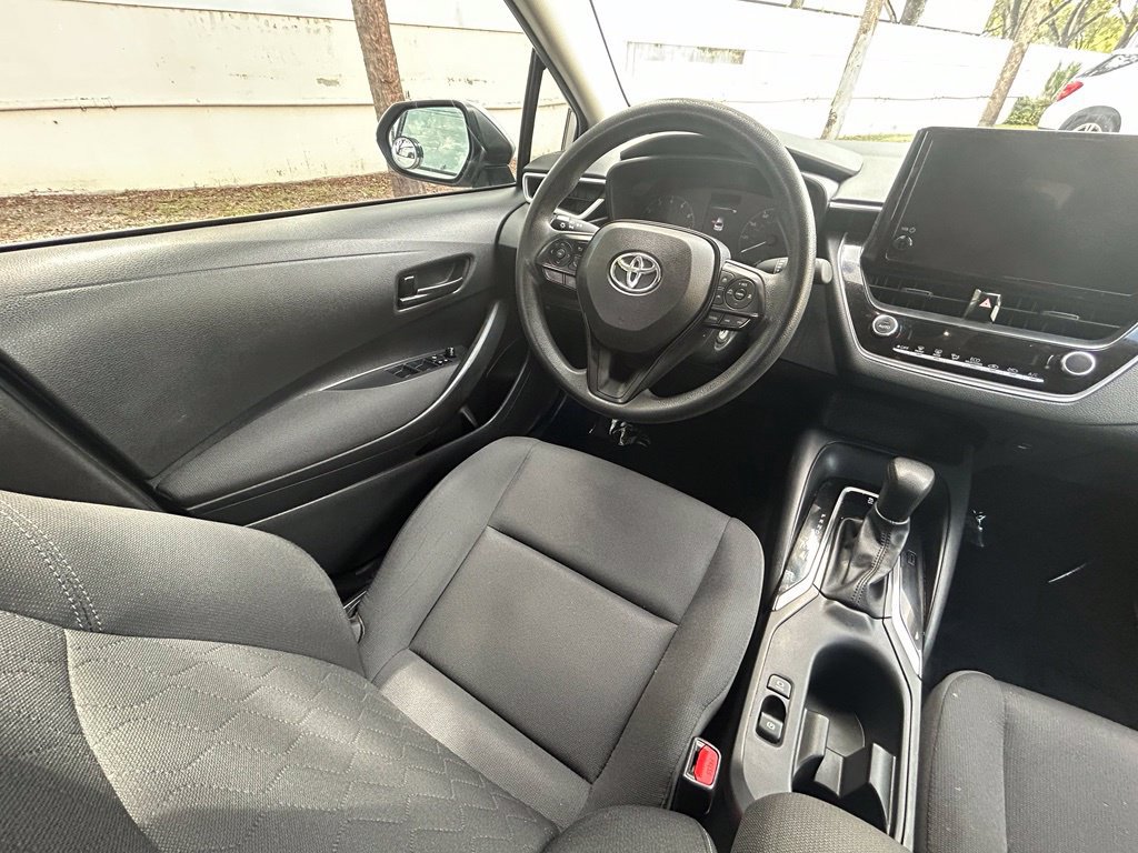 Used 2023 Toyota Corolla LE FWD image 9