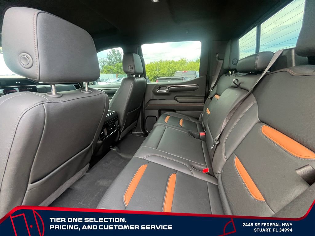 Used 2024 GMC Sierra 1500 AT4 w/ Technology Package AWD/4WD image 12