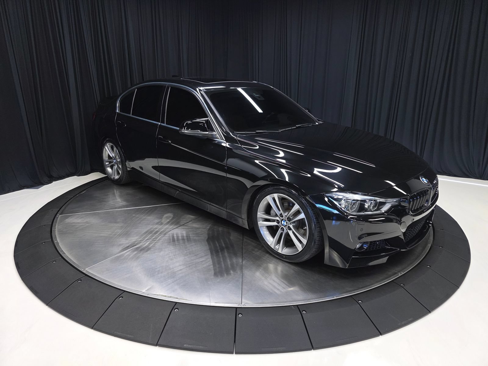 Used 2018 BMW 340i Sedan RWD image 15