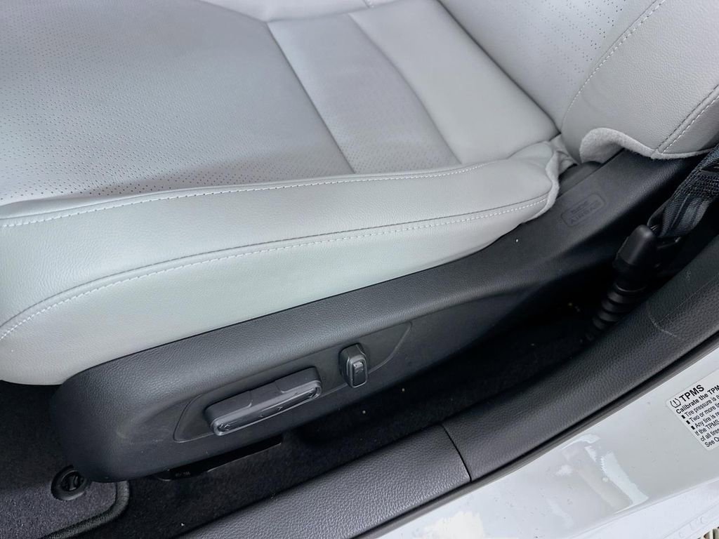 Used 2025 Honda Civic Sport Touring image 8