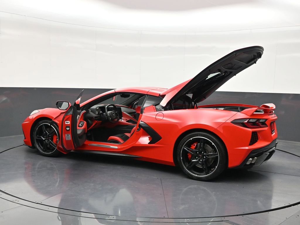Used 2021 Chevrolet Corvette Stingray Premium Cpe w/ Z51 Performance Package RWD image 33