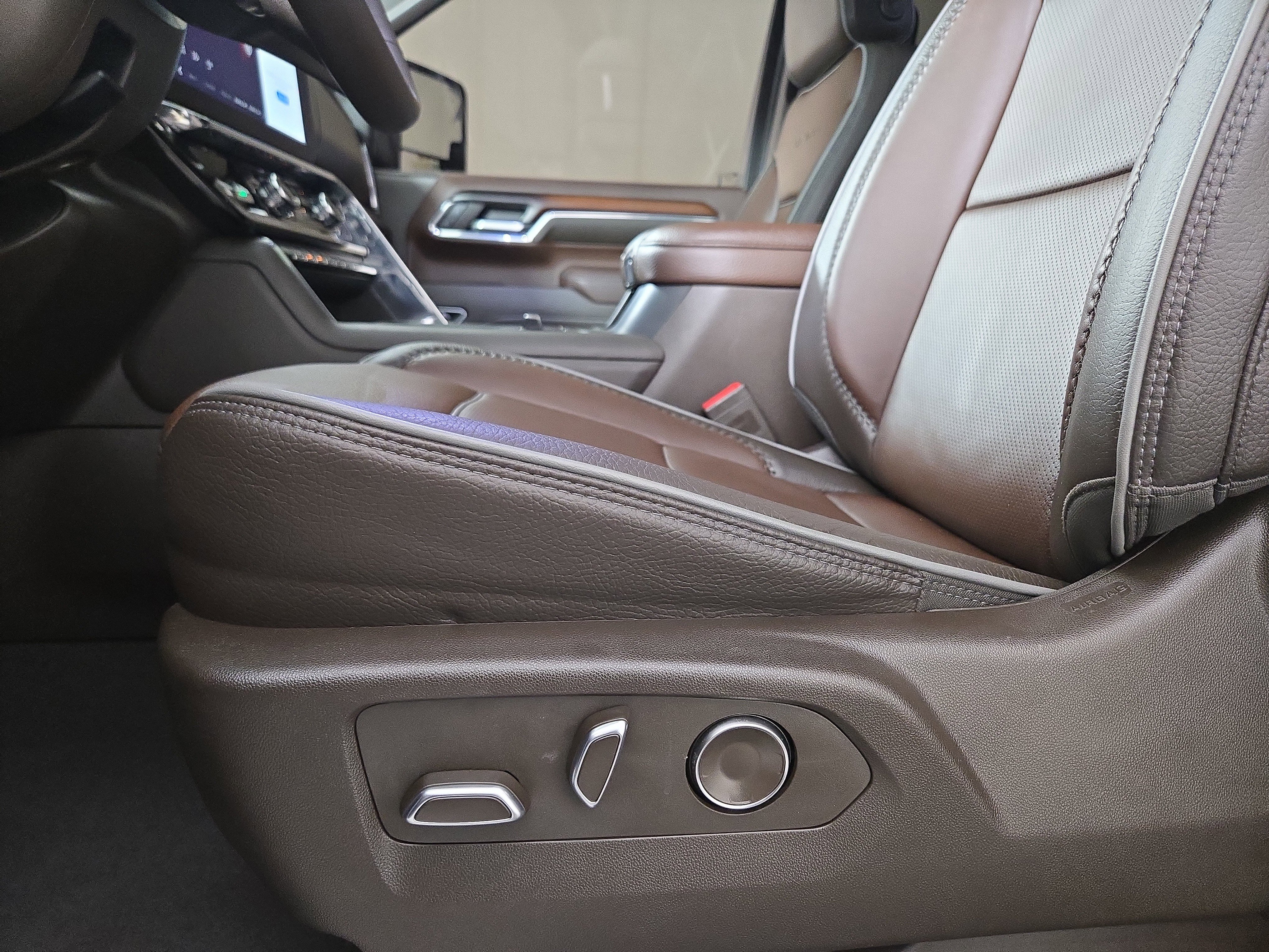 Used 2024 GMC Sierra 2500 Denali w/ Denali Reserve Package image 31