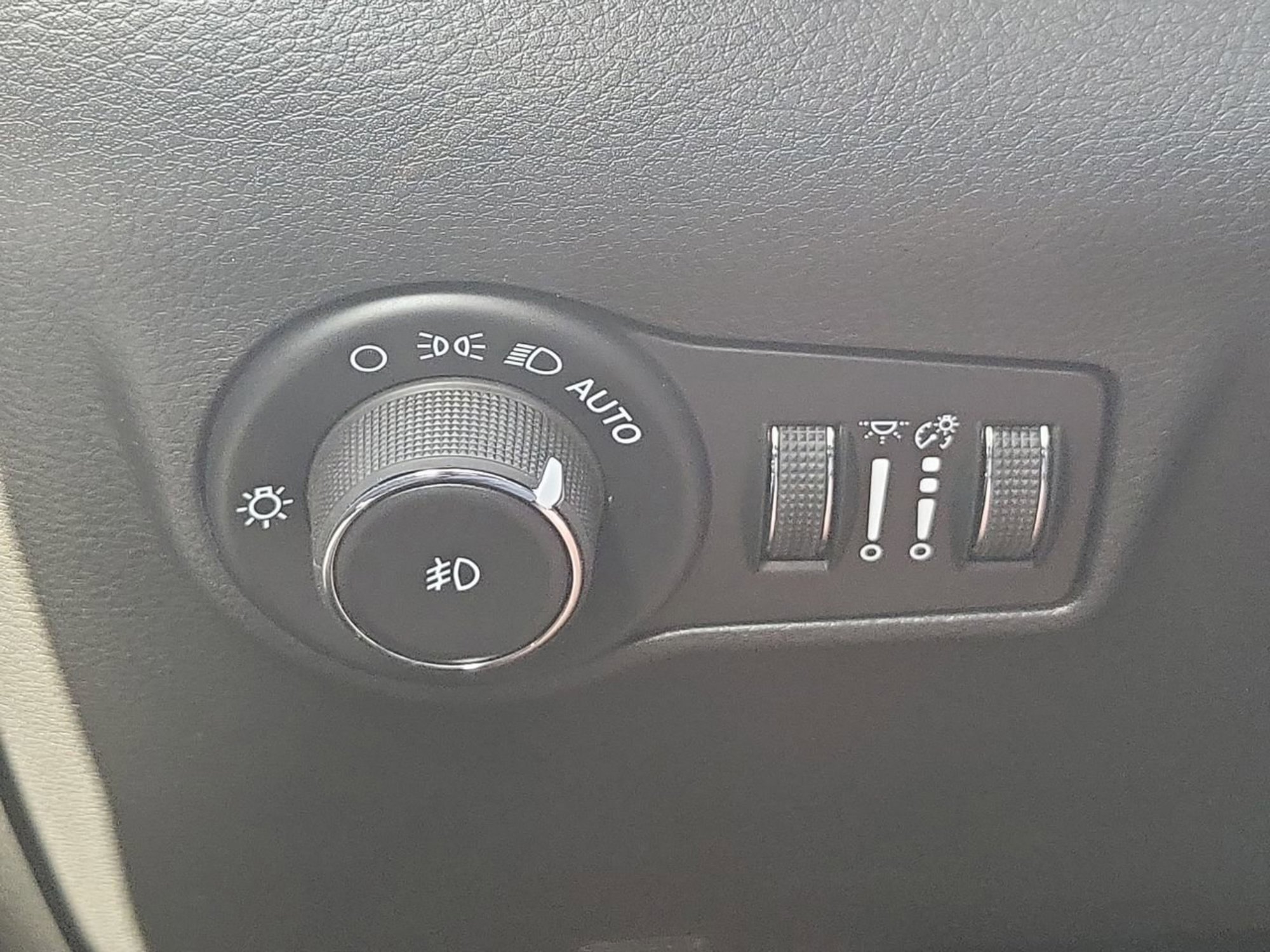 New 2026 Jeep Compass Latitude image 23