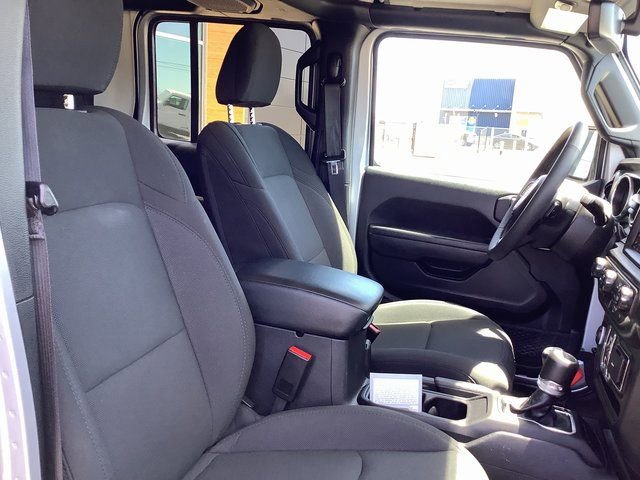 Used 2023 Jeep Gladiator Willys image 39