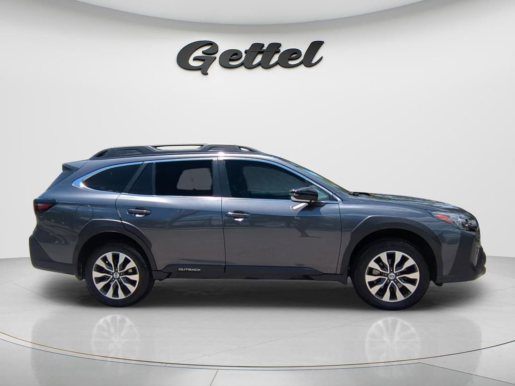 Used 2023 Subaru Outback Limited AWD/4WD image 4