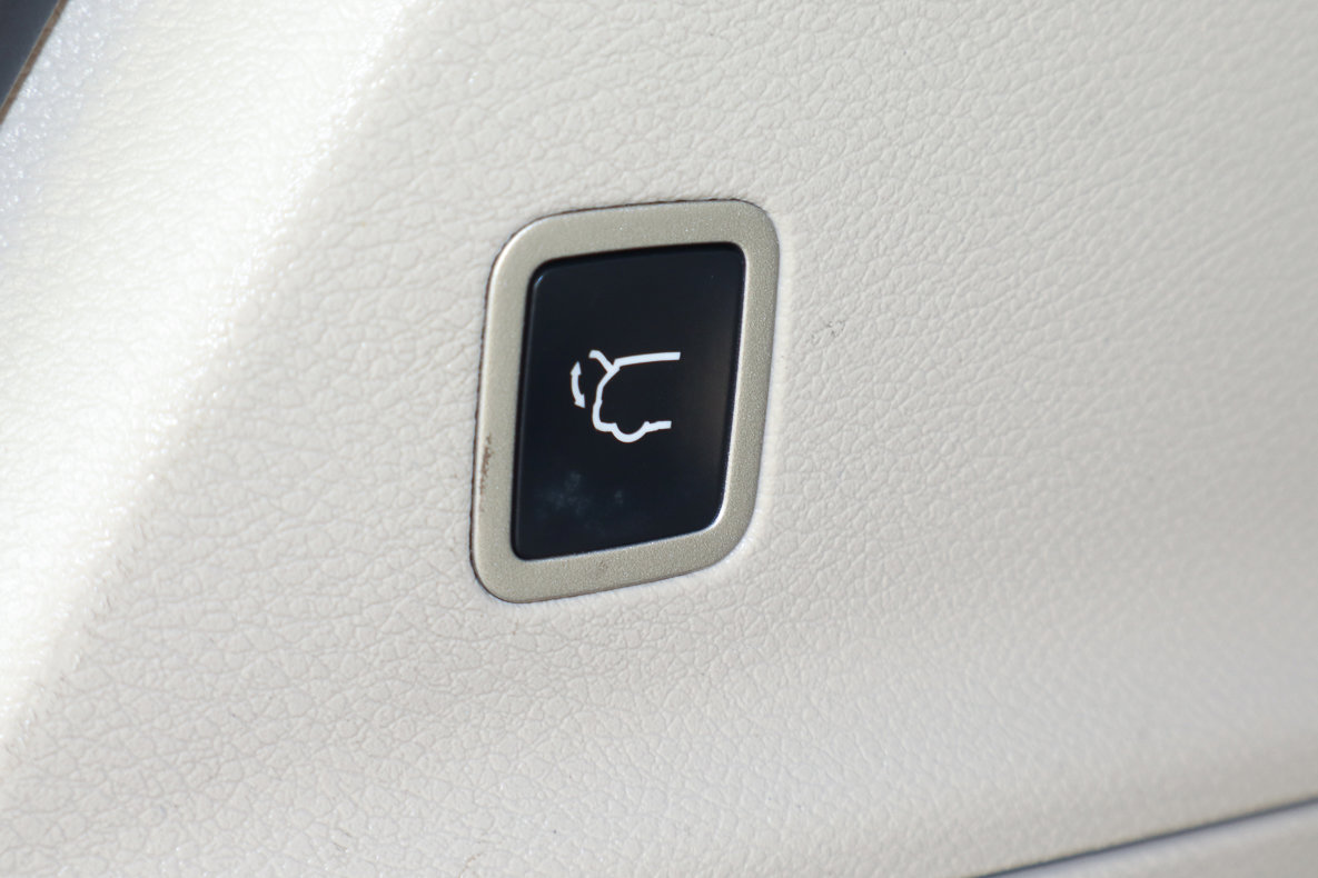 Used 2023 Chrysler Pacifica Touring-L image 19