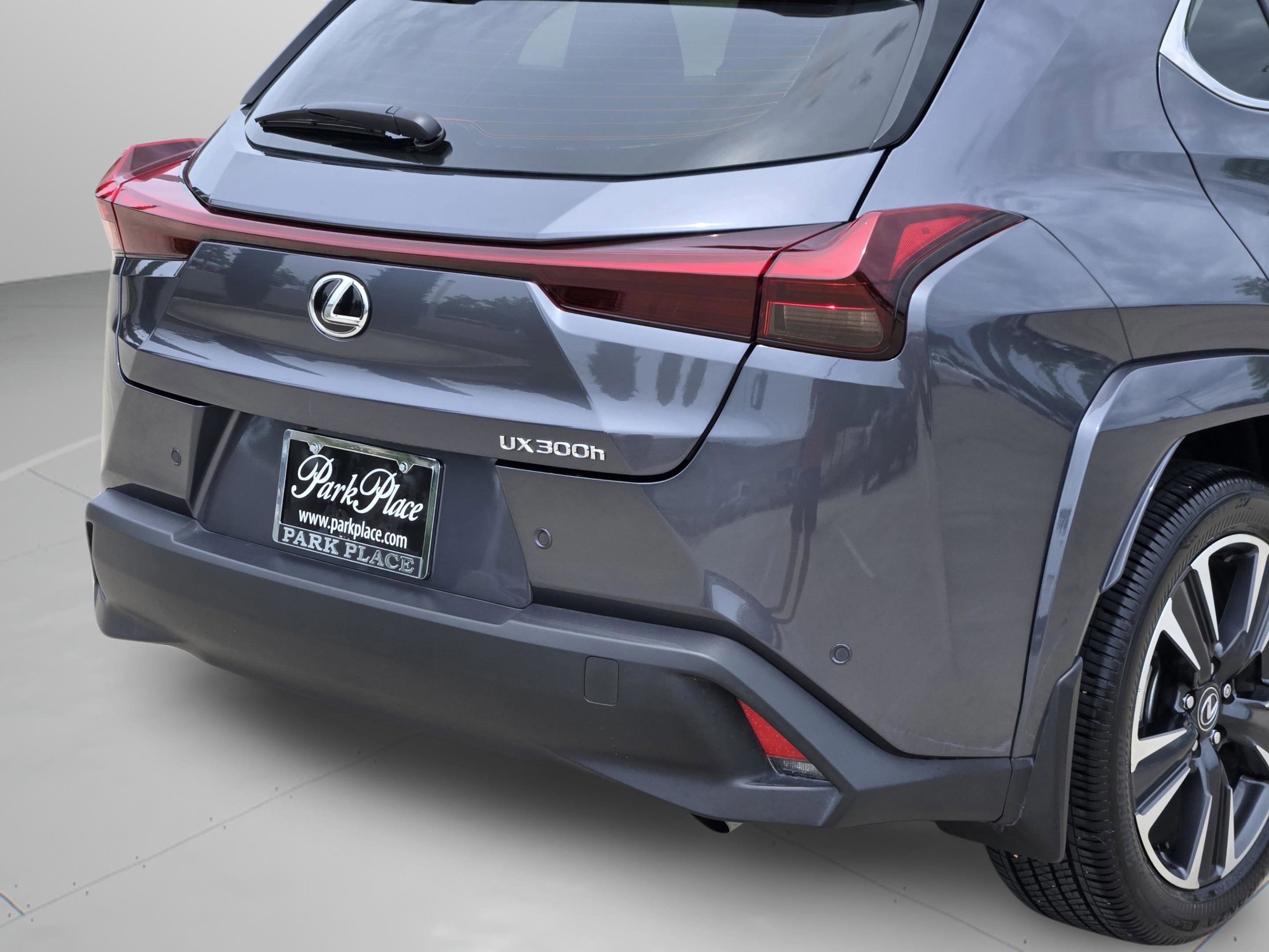 Used 2025 Lexus UX 300h FWD w/ Accessory Package (Z1) image 42
