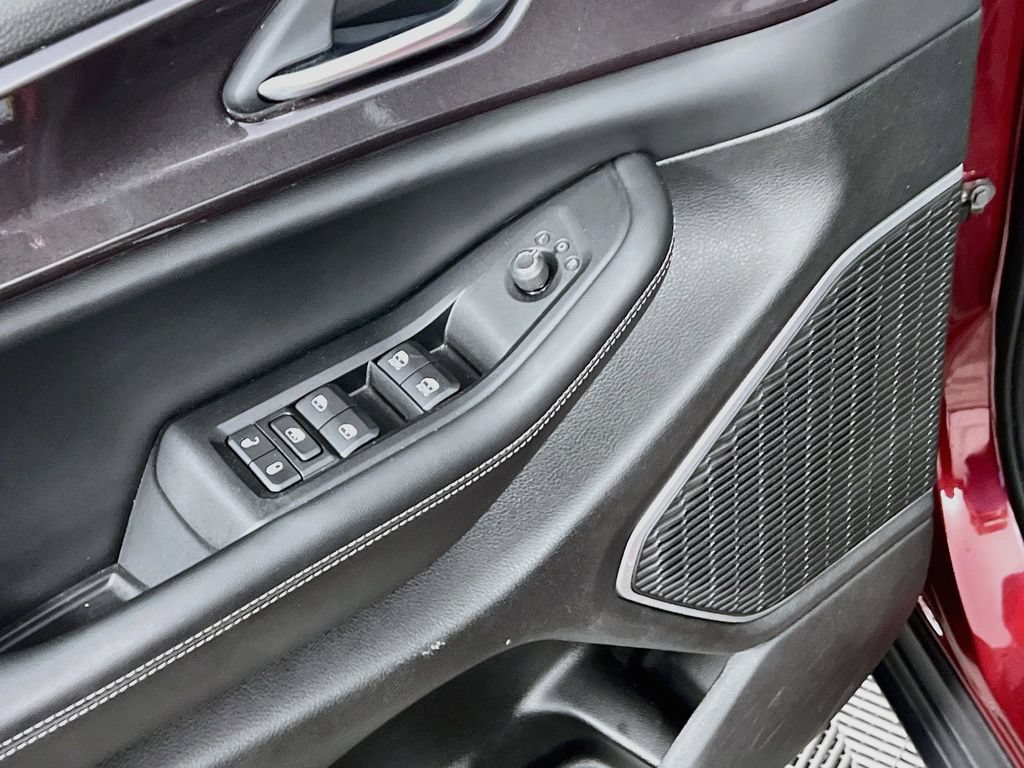 Used 2022 Jeep Grand Cherokee Altitude AWD/4WD image 17