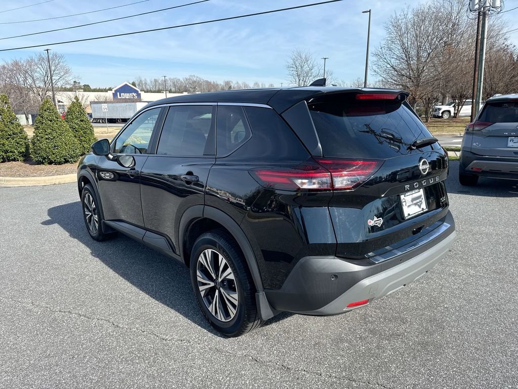 Used 2023 Nissan Rogue SV image 5