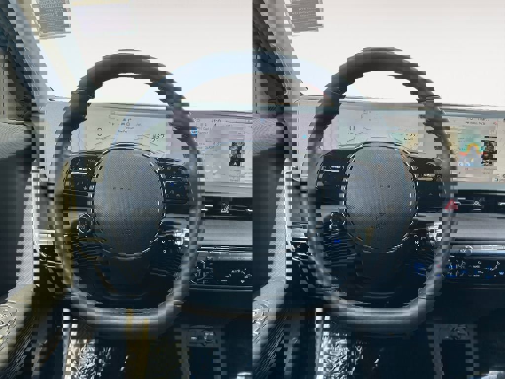 Used 2024 Hyundai Ioniq 5 SEL image 14