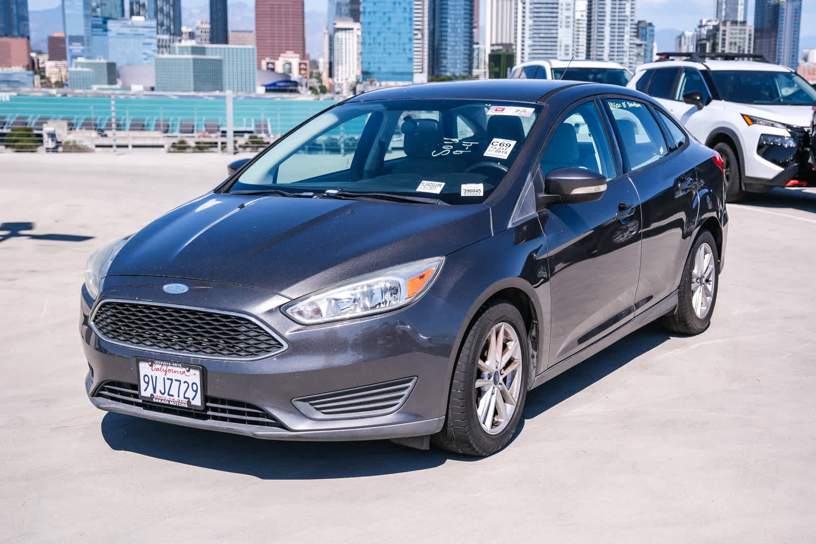 Used 2015 Ford Focus SE FWD image 1