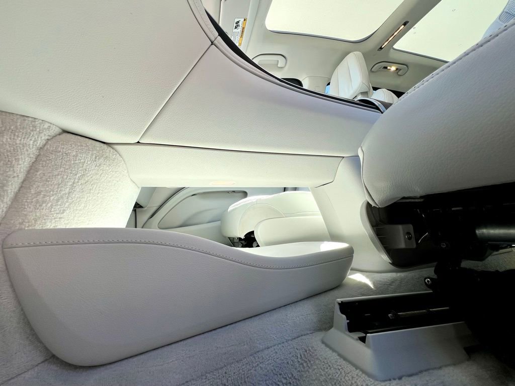 Certified 2023 Mercedes-Benz EQS 450+ 4MATIC SUV image 38