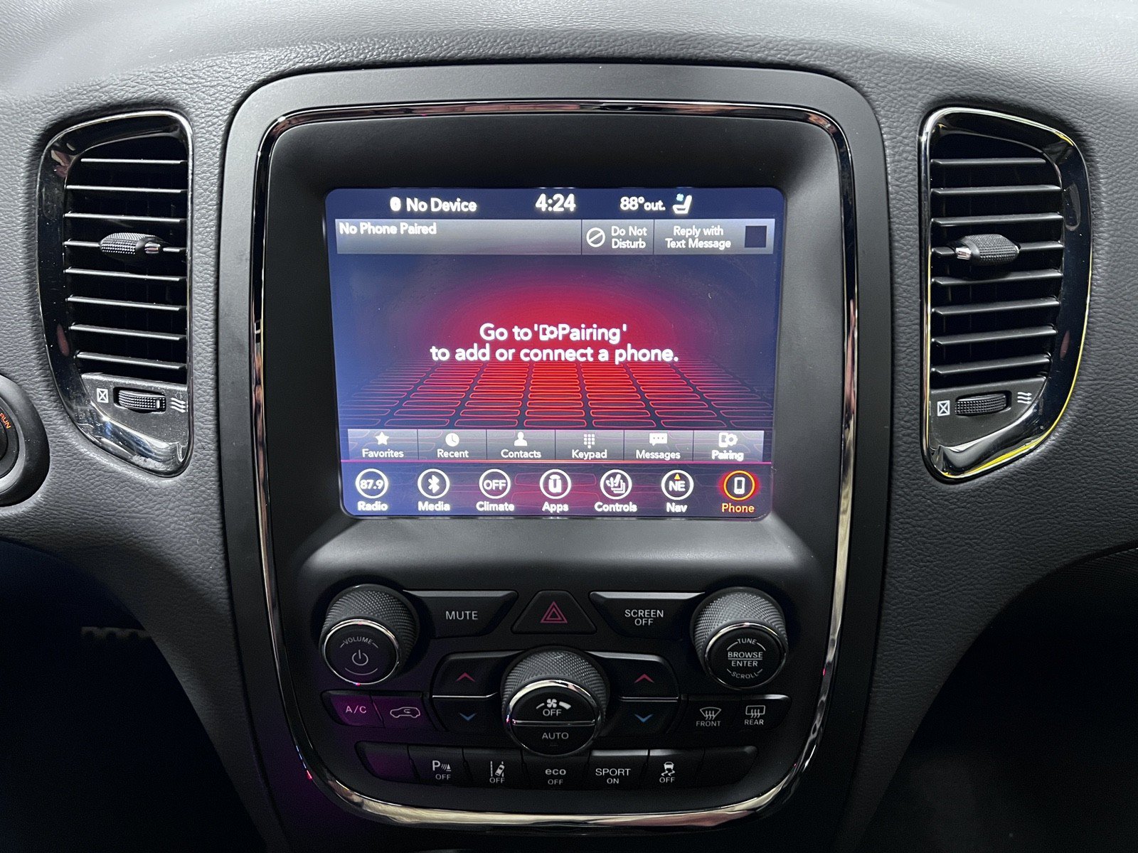 Used 2018 Dodge Durango R/T w/ Technology Group AWD/4WD image 23