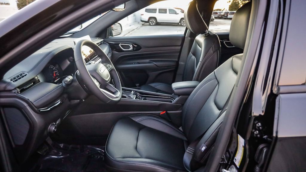 New 2026 Jeep Compass Limited image 18