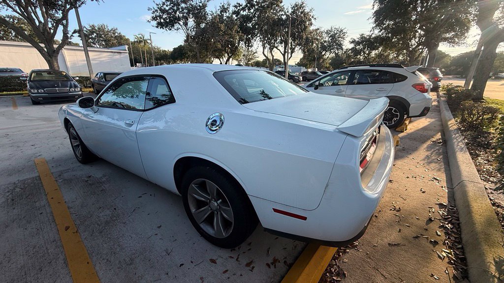 Used 2019 Dodge Challenger SXT RWD image 10