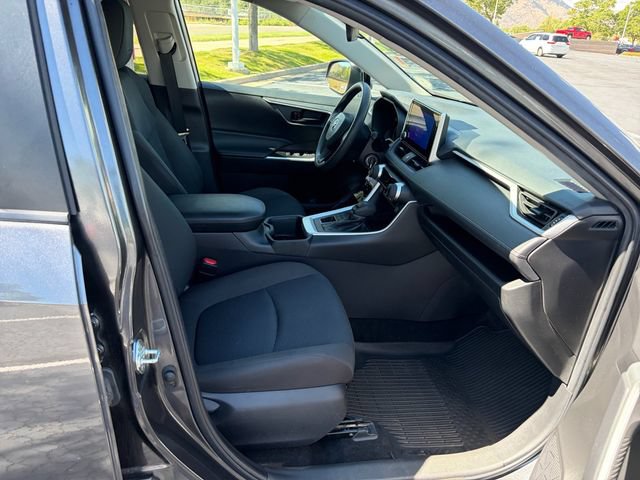 Certified 2023 Toyota RAV4 LE AWD/4WD image 33