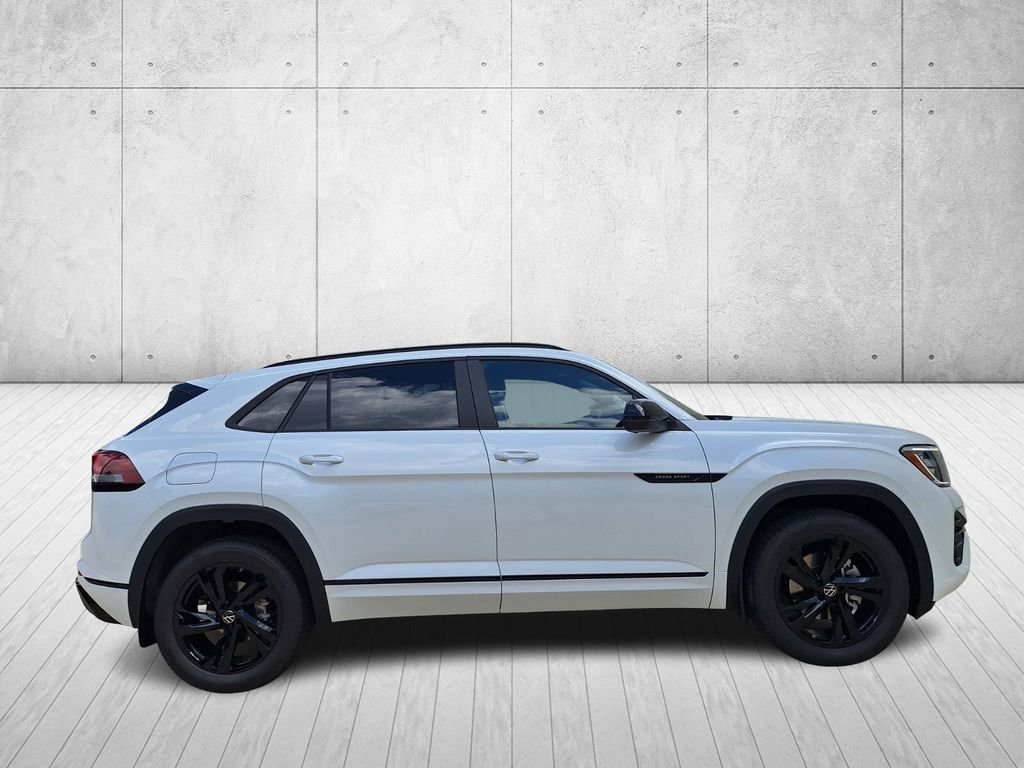 New 2026 Volkswagen Atlas Cross Sport SEL R-Line image 4