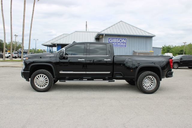Used 2025 Chevrolet Silverado 3500 High Country w/ Technology Package image 6