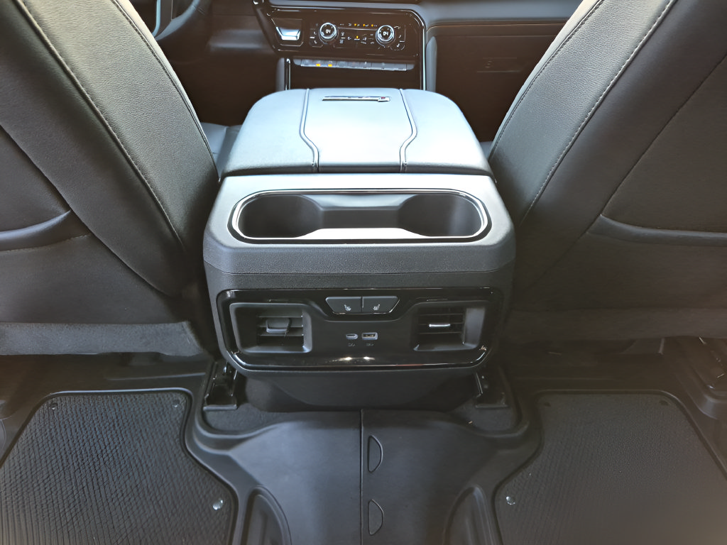 Used 2024 GMC Sierra 2500 AT4 w/ AT4 Preferred Package AWD/4WD image 29