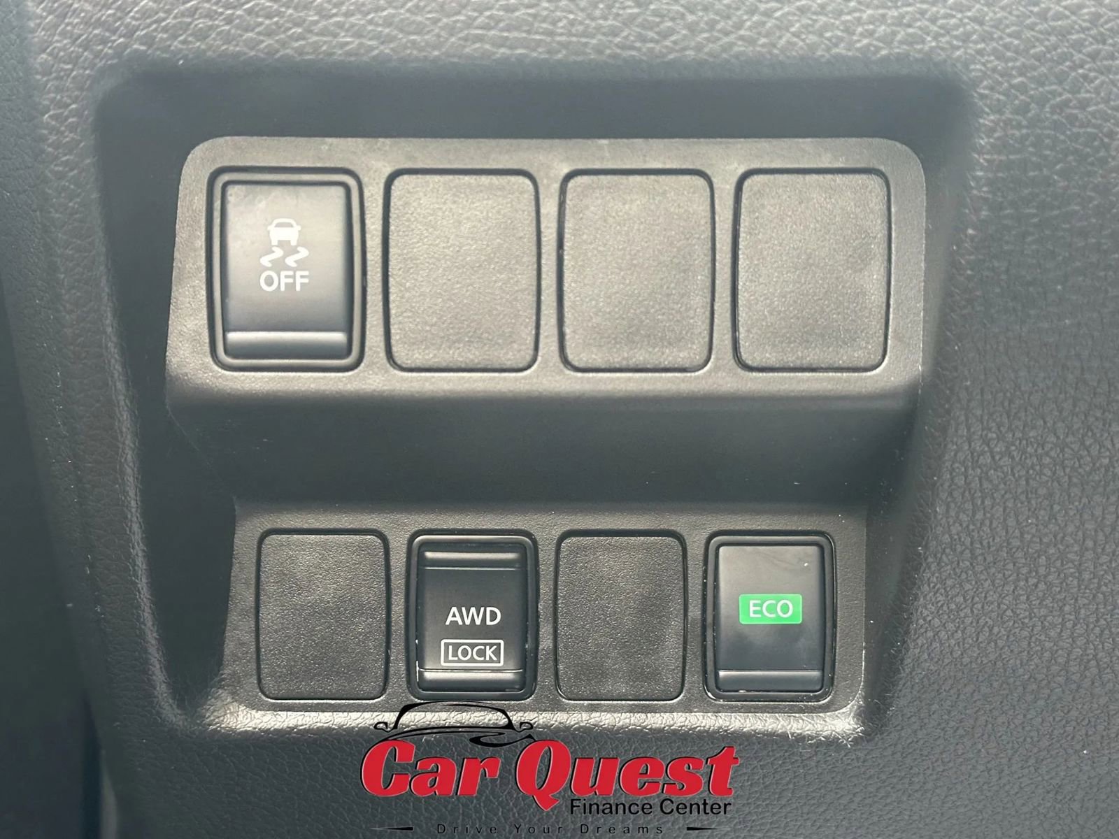 Used 2019 Nissan Rogue Sport S image 25