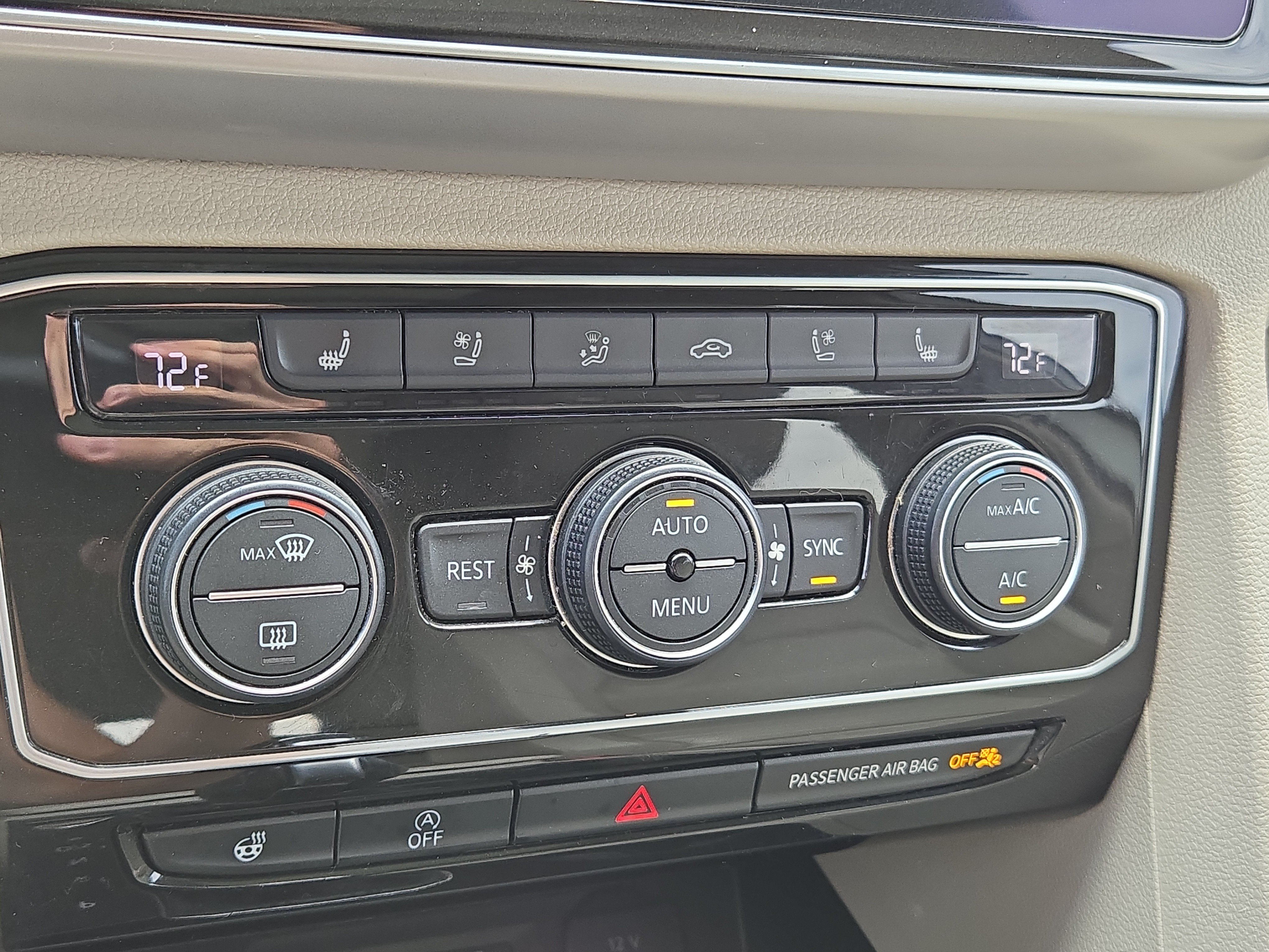Used 2019 Volkswagen Atlas SEL Premium AWD/4WD image 28