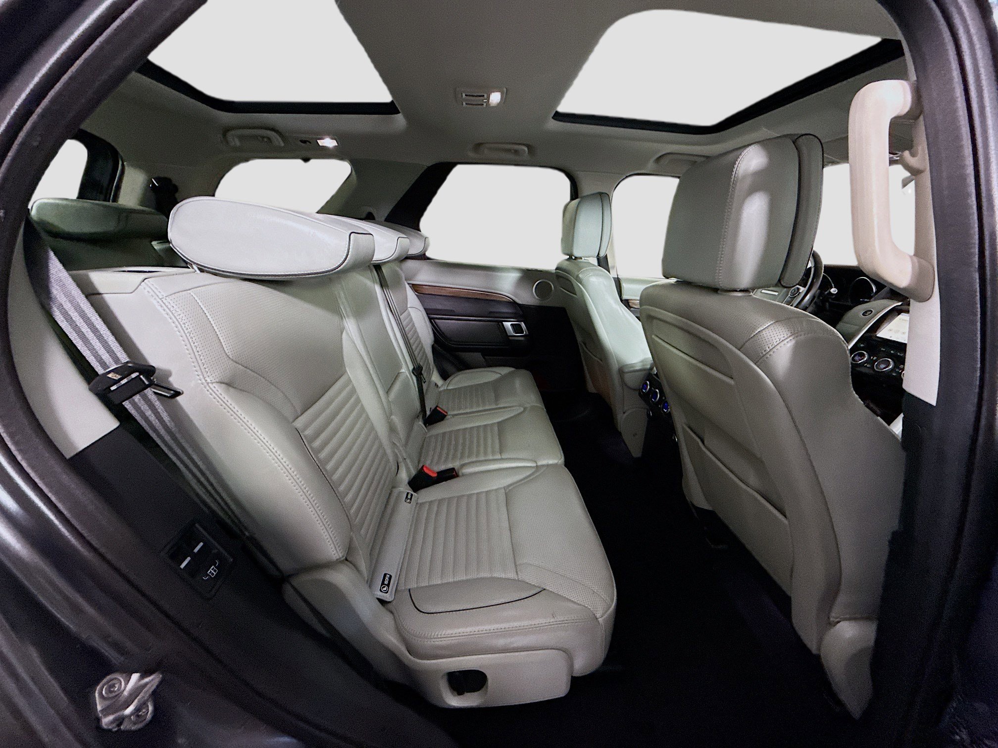 Used 2017 Land Rover Discovery HSE Luxury image 27