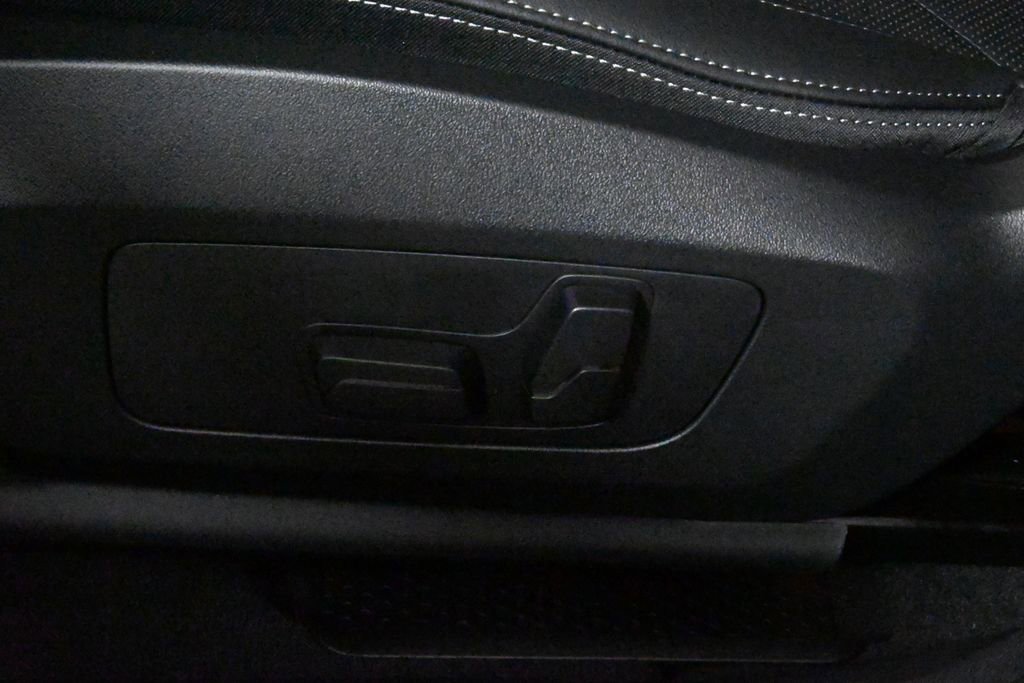 Used 2026 BMW X2 xDrive28i w/ Technology Package image 27