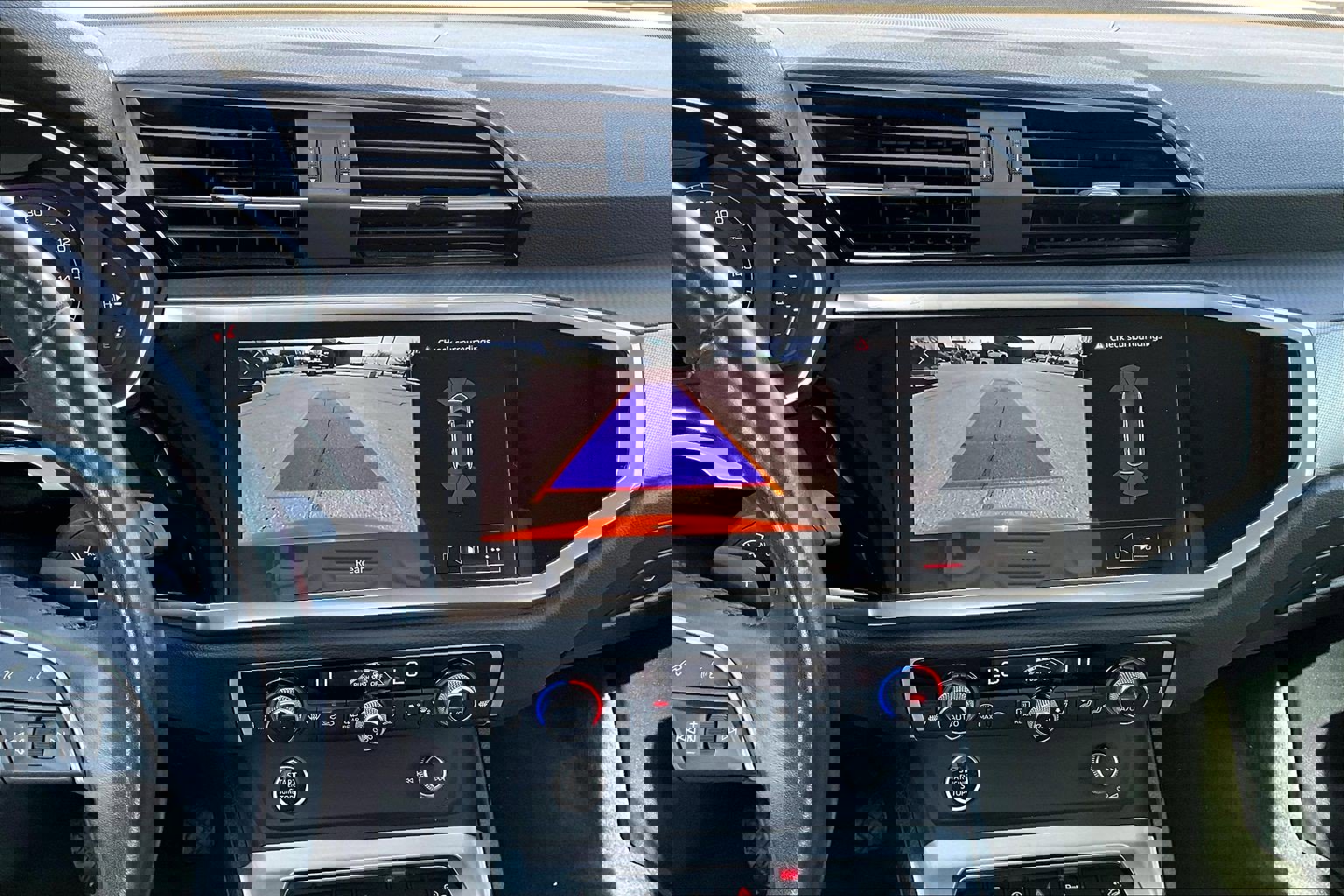 Used 2024 Audi Q3 2.0T Premium image 14