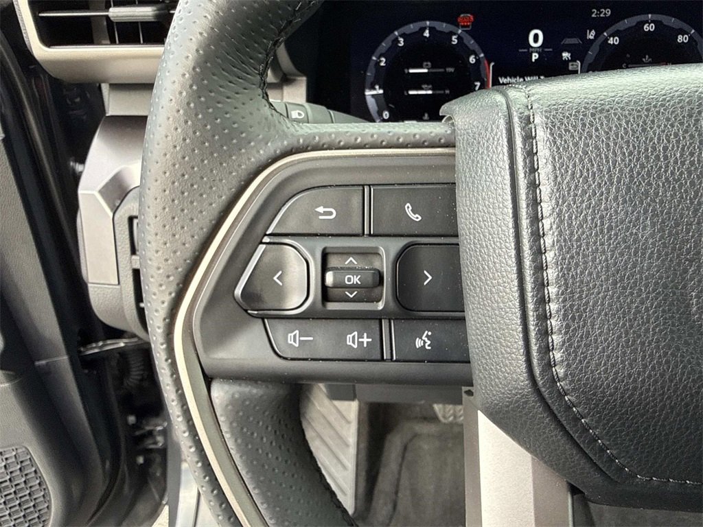 Used 2025 Toyota 4Runner TRD Off-Road image 16