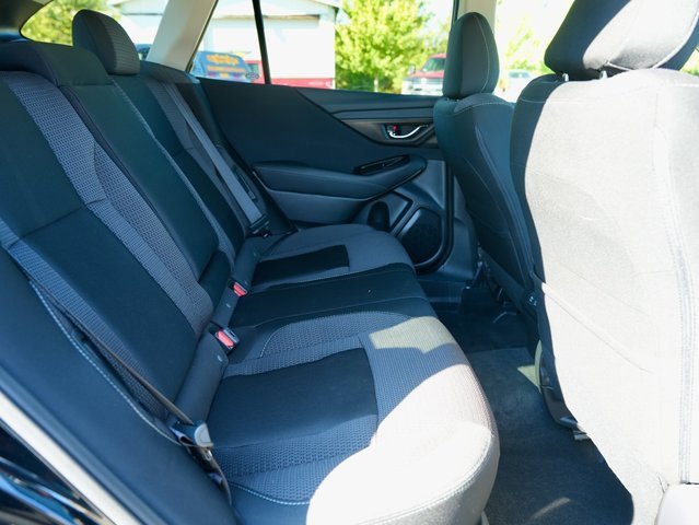 Used 2022 Subaru Outback Premium image 10