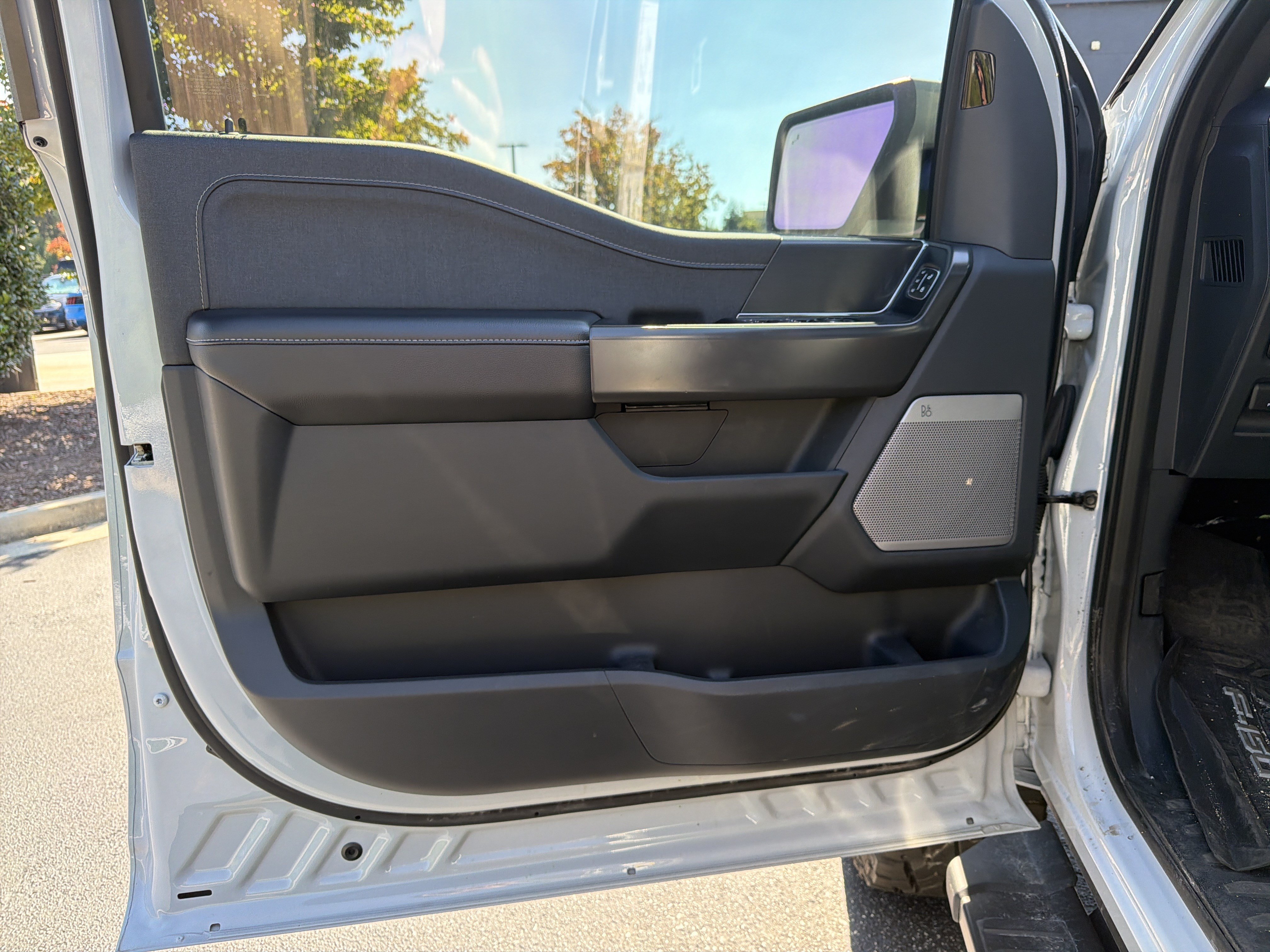 Used 2024 Ford F150 Lariat w/ Bed Utility Package AWD/4WD image 16